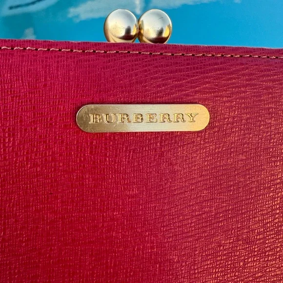 EUC Burberry red leather bifold wallet with COA - Picture 5 of 13